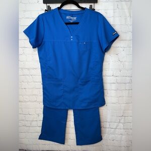 Women’s V-Neck Scrub Set in Royal Blue